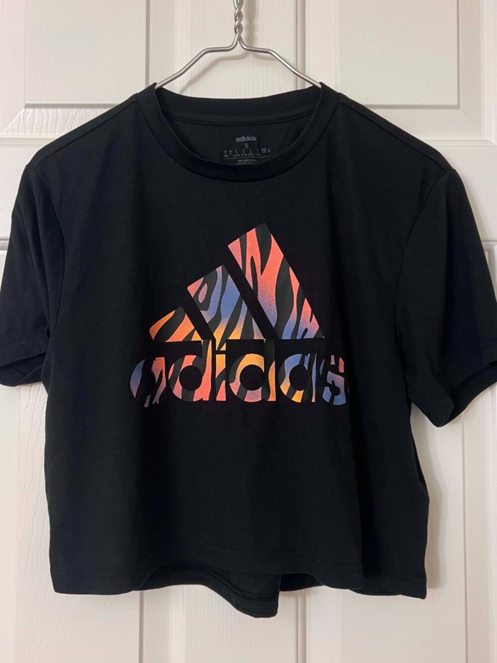 NEW! $40 ADIDAS Zebra Colorful Print Cropped Black Boxy T Shirt Top Small S